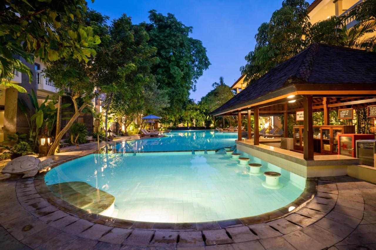 Hotel Kumala Pantai Legian  Exterior photo