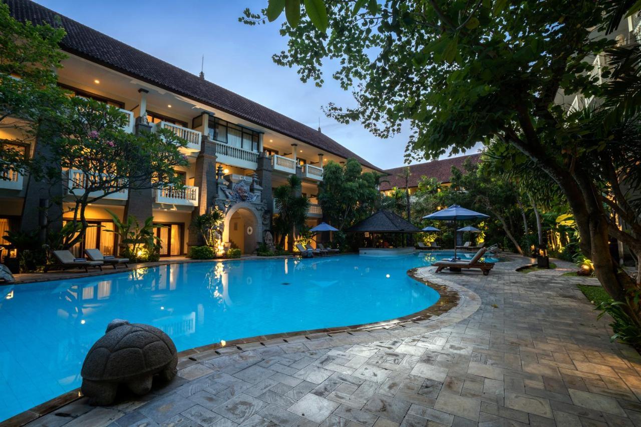 Hotel Kumala Pantai Legian  Exterior photo