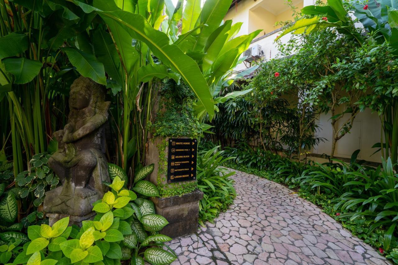 Hotel Kumala Pantai Legian  Exterior photo