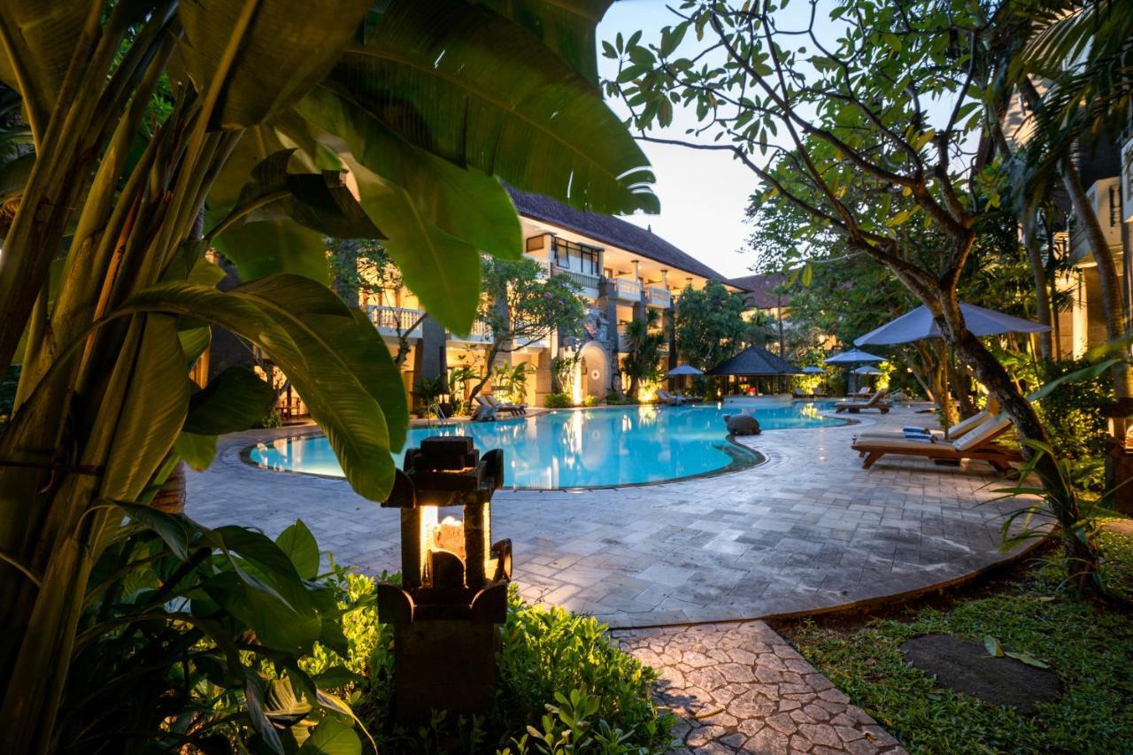 Hotel Kumala Pantai Legian  Exterior photo